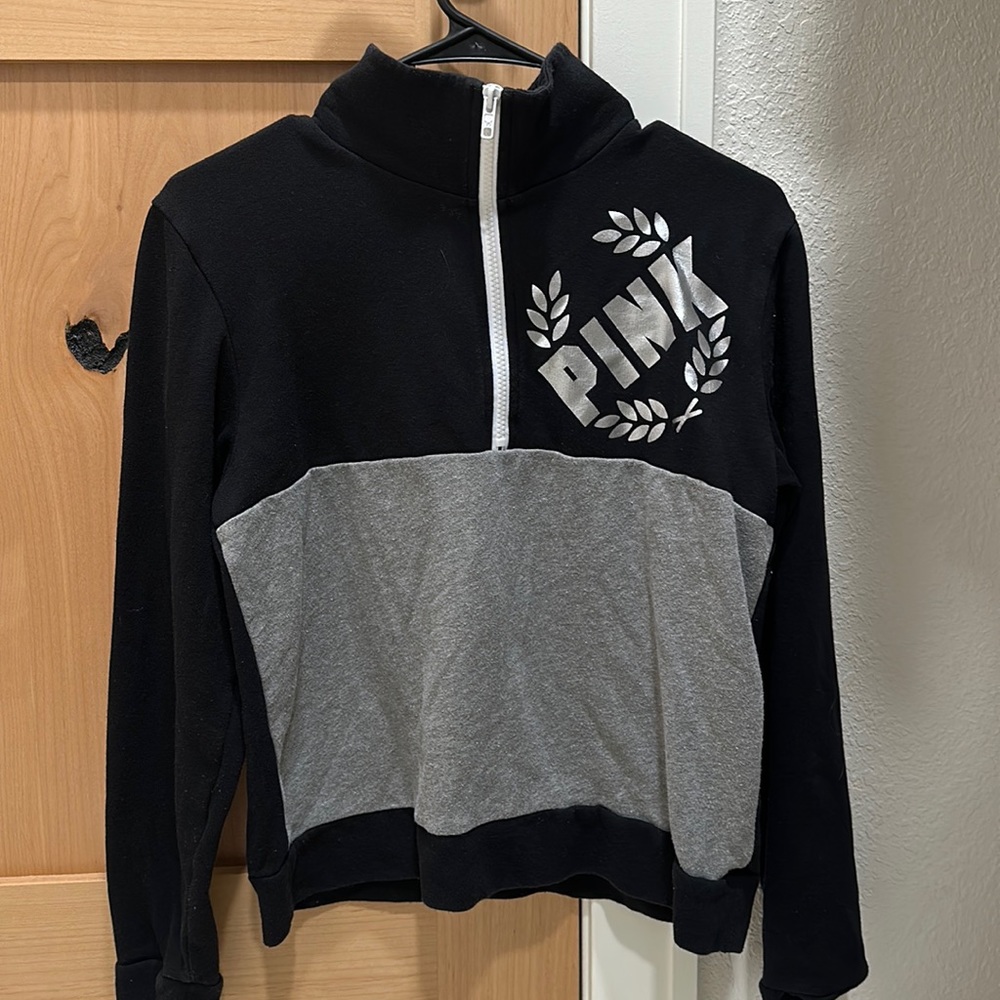 PINK Sweatshirt